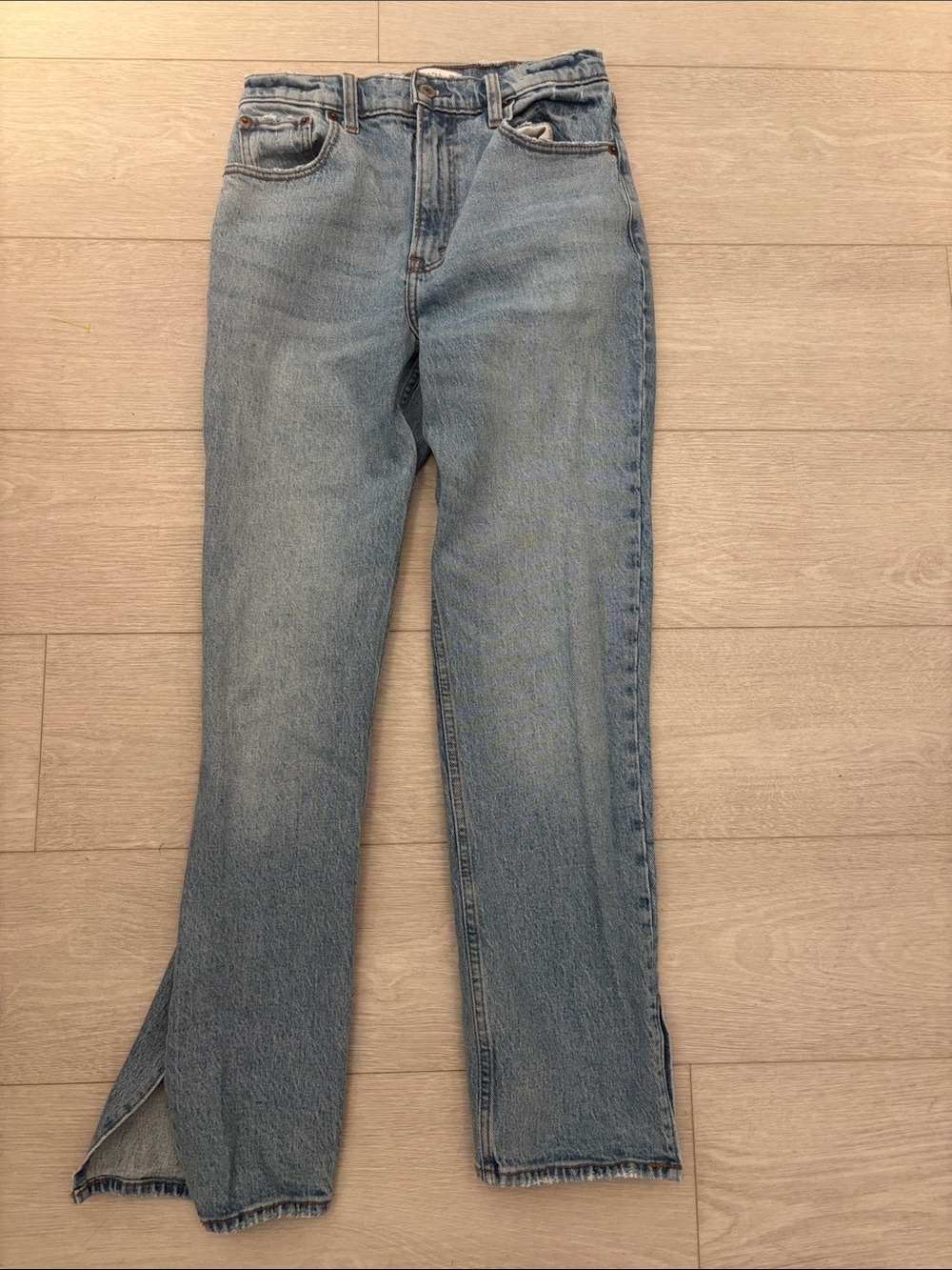 Abercrombie and fitch the 90s straight ultra high rise‎ side slits size 27/4 S